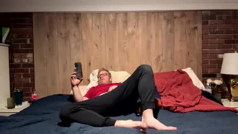 vaxildon13 online show from 28, 10, 2025