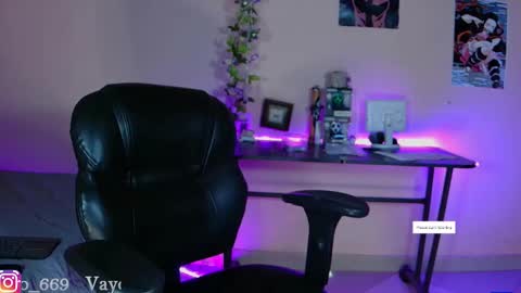 Snapshot of vayolett_dakotta chatting on 15, 1, 2025 Vayolett online show from 15, 1, 2025