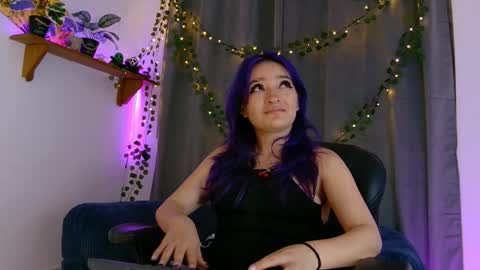 Snapshot of vayolett_dakotta chatting on 29, 11, 2025 Vayolett online show from 29, 11, 2025