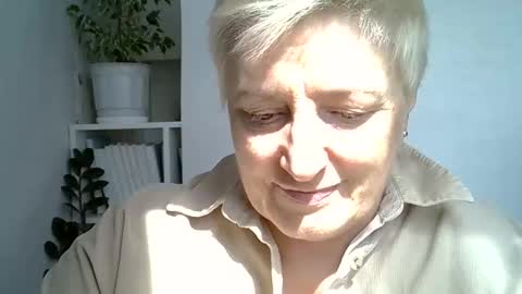 Snapshot of vea_motty chatting on 21, 5, 2026 vea_motty online show from 21, 5, 2026