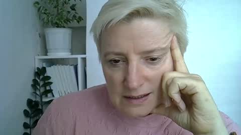 Snapshot of vea_motty chatting on 29, 5, 2026 vea_motty online show from 29, 5, 2026