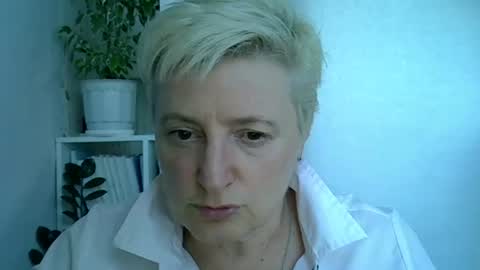 Snapshot of vea_motty chatting on 19, 6, 2026 vea_motty online show from 19, 6, 2026