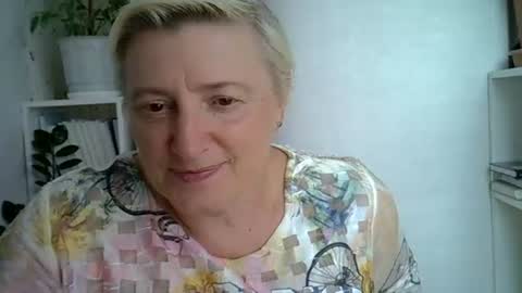 Snapshot of vea_motty chatting on 13, 7, 2026 vea_motty online show from 13, 7, 2026