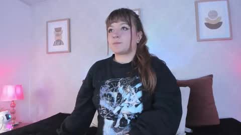 Snapshot of veesimons_dh chatting on 29, 9, 2025 Vee Simons online show from 29, 9, 2025