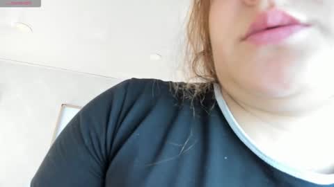 Snapshot of veesimons_dh chatting on 1, 12, 2025 Vee Simons online show from 1, 12, 2025