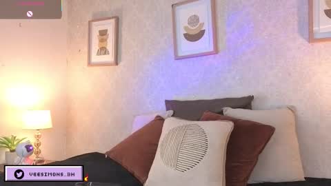 Snapshot of veesimons_dh chatting on 14, 1, 2026 Vee Simons online show from 14, 1, 2026