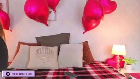 Snapshot of veesimons_dh chatting on 14, 2, 2026 Vee Simons online show from 14, 2, 2026