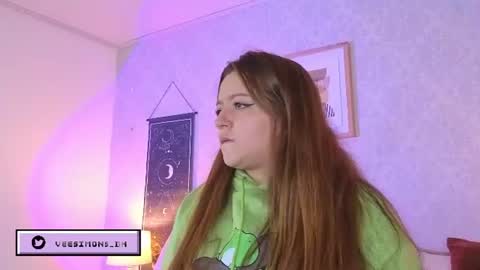 Snapshot of veesimons_dh chatting on 16, 6, 2026 Vee Simons online show from 16, 6, 2026