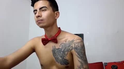 Snapshot of velk_hot1 chatting on 8, 3, 2025 velk_hot1 online show from 8, 3, 2025