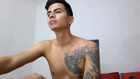 Snapshot of velk_hot1 chatting on 8, 3, 2025 velk_hot1 online show from 8, 3, 2025