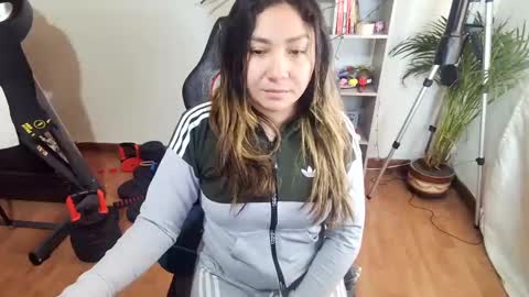 Snapshot of vellarossa chatting on 10, 12, 2024 Im VelaI will be Christmas and New Year with my family December 22 to January 13 I will miss you guys. online show from 10, 12, 2024