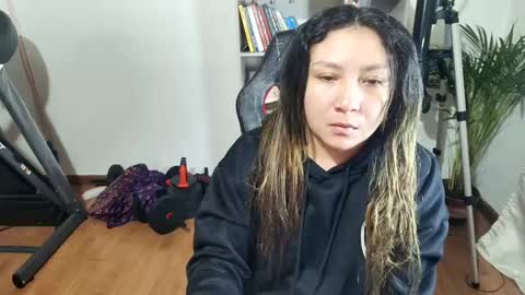Snapshot of vellarossa chatting on 11, 2, 2025 Im VelaI will be Christmas and New Year with my family December 22 to January 13 I will miss you guys. online show from 11, 2, 2025