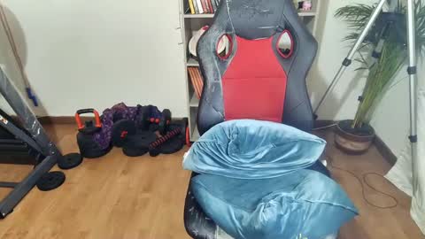 Snapshot of vellarossa chatting on 22, 2, 2025 Im VelaI will be Christmas and New Year with my family December 22 to January 13 I will miss you guys. online show from 22, 2, 2025