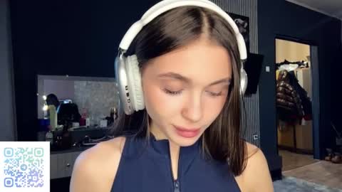 Snapshot of veluxe chatting on 21, 3, 2026 Nia online show from 21, 3, 2026