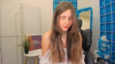 Snapshot of velvet_cherry chatting on 18, 12, 2024 velvet_cherry online show from 18, 12, 2024