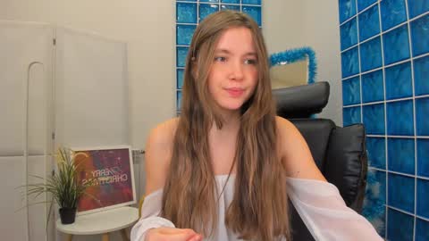 Snapshot of velvet_cherry chatting on 18, 12, 2024 velvet_cherry online show from 18, 12, 2024