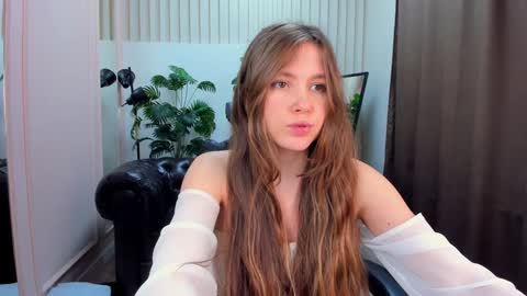 Snapshot of velvet_cherry chatting on 1, 2, 2025 velvet_cherry online show from 1, 2, 2025
