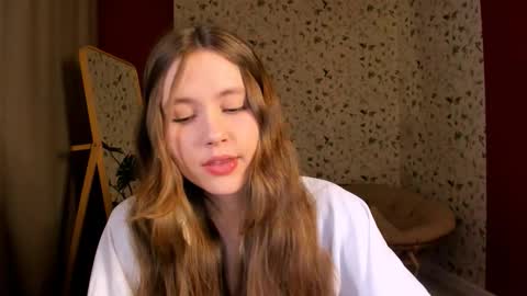 velvet_cherry online show from 18, 12, 2025