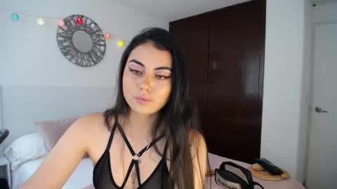 Snapshot of velvet_moon_0202 chatting on 13, 4, 2026 velvet_moon_0202 online show from 13, 4, 2026