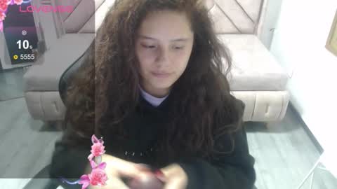 velvet_moon_v online show from 18, 2, 2026