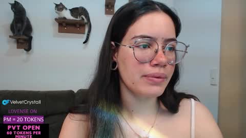 Snapshot of velvetcrystal chatting on 20, 9, 2025  Crystal         PVT OPEN online show from 20, 9, 2025
