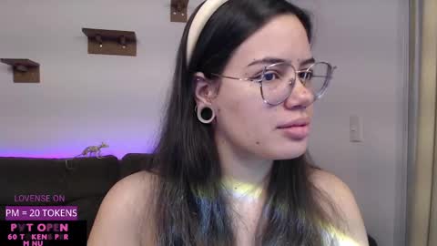 Snapshot of velvetcrystal chatting on 1, 10, 2025  Crystal         PVT OPEN online show from 1, 10, 2025