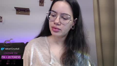 Snapshot of velvetcrystal chatting on 19, 10, 2025  Crystal         PVT OPEN online show from 19, 10, 2025