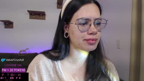 Snapshot of velvetcrystal chatting on 26, 10, 2025  Crystal         PVT OPEN online show from 26, 10, 2025