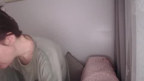 Snapshot of velvetmoon123 chatting on 18, 12, 2025 velvetmoon123 online show from 18, 12, 2025