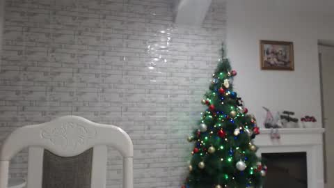 Snapshot of velvetmoon123 chatting on 21, 12, 2025 velvetmoon123 online show from 21, 12, 2025