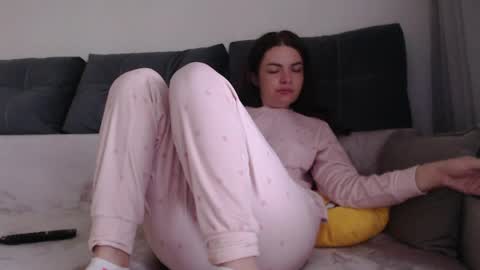 Snapshot of velvetmoon123 chatting on 31, 3, 2026 velvetmoon123 online show from 31, 3, 2026