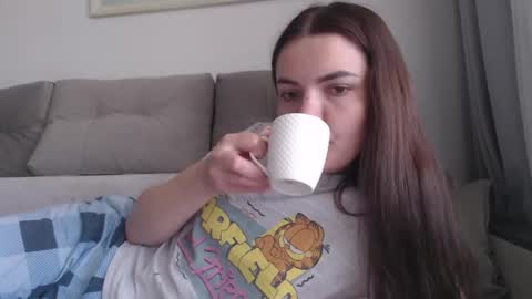 Snapshot of velvetmoon123 chatting on 11, 4, 2026 velvetmoon123 online show from 11, 4, 2026