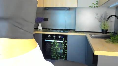 Kelly online show from 6, 11, 2025