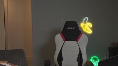 VelvetTGirl online show from 7, 3, 2026