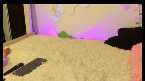 velvetvibes_ online show from 6, 2, 2026