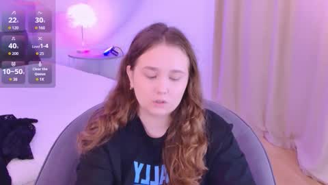 Snapshot of velvetvixencute chatting on 19, 10, 2025 velvetvixencute online show from 19, 10, 2025