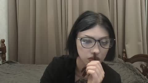 Snapshot of venera_goddess chatting on 15, 5, 2026 Naly online show from 15, 5, 2026