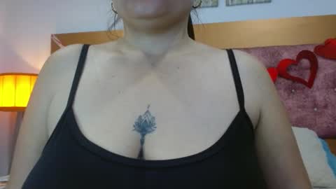 Snapshot of vennuss89 chatting on 28, 9, 2025 vennuss89 online show from 28, 9, 2025