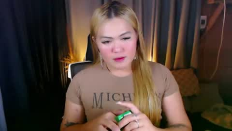 Snapshot of venus_colly chatting on 14, 7, 2026 I am Colly Your mystery girl online show from 14, 7, 2026