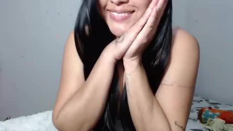 venus_menoza online show from 5, 3, 2025
