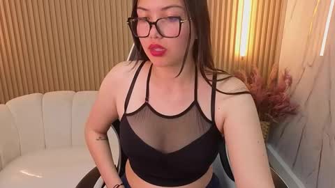 Snapshot of venus_velvet_tp chatting on 30, 11, 2025 Venus online show from 30, 11, 2025