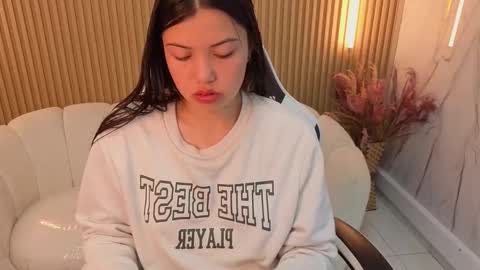 Snapshot of venus_velvet_tp chatting on 14, 12, 2025 Venus online show from 14, 12, 2025