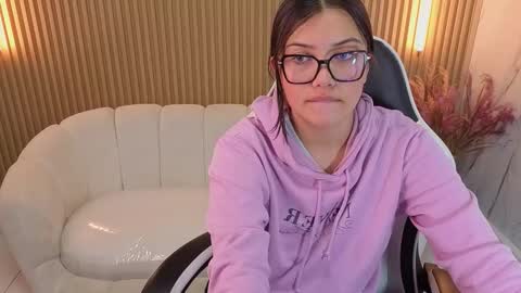 Snapshot of venus_velvet_tp chatting on 16, 12, 2025 Venus online show from 16, 12, 2025