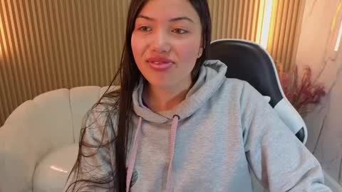 Snapshot of venus_velvet_tp chatting on 17, 12, 2025 Venus online show from 17, 12, 2025