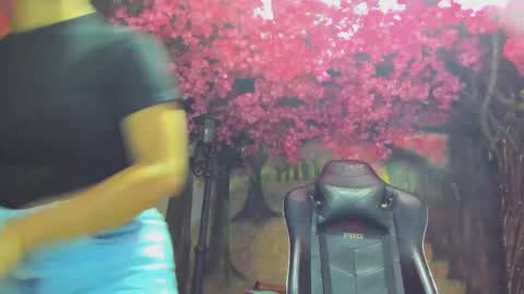 Venus Blazer  online show from 15, 10, 2025