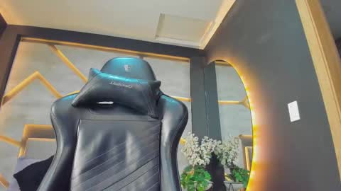 Venus Blazer  online show from 17, 10, 2025