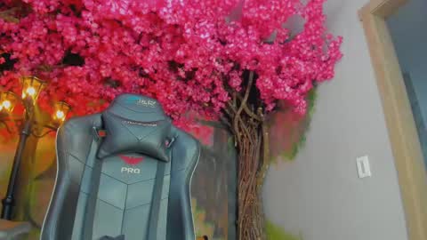 Venus Blazer  online show from 18, 10, 2025