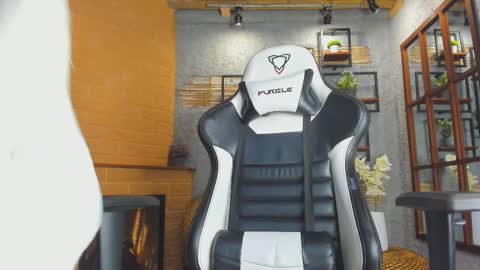 Venus Blazer  online show from 21, 10, 2025