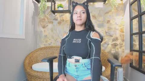 Venus Blazer  online show from 24, 10, 2025