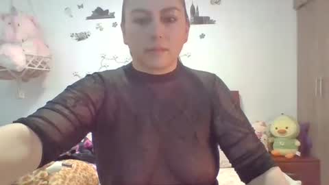 Snapshot of venusina07 chatting on 3, 11, 2025 VENUSINA07 online show from 3, 11, 2025